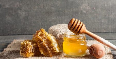 непреработен мед како лек